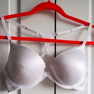 Front Close White Lace Trim Bra